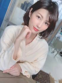 S1 当众脱衣 · 现场气氛骤变